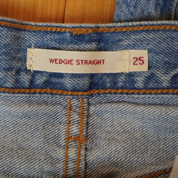 Levi's Wedgie Straight Distressed Jeans‎ Size 25 - Picture 5 of 8